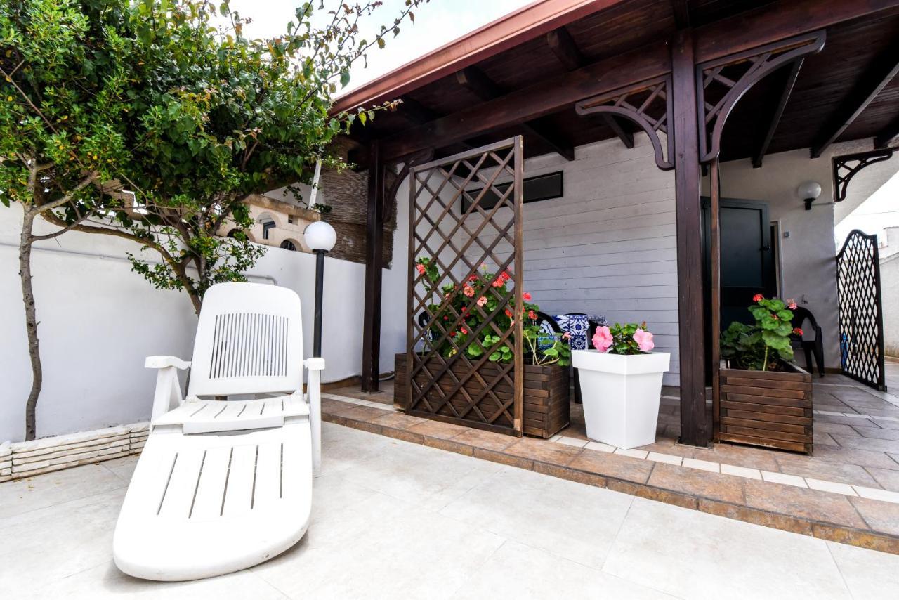 B&B Macchia Mediterranea ซานเปียโตร อิน เบวานญา ภายนอก รูปภาพ