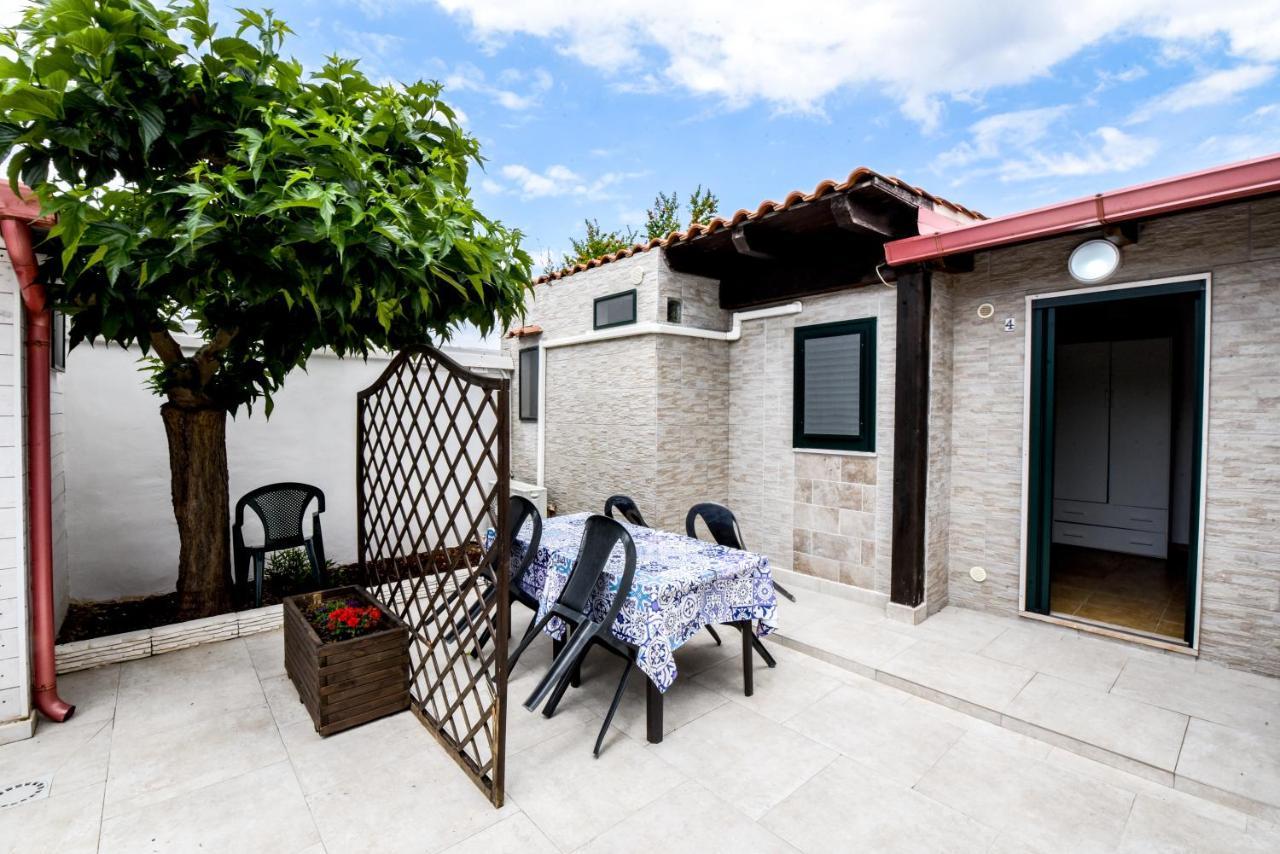 B&B Macchia Mediterranea ซานเปียโตร อิน เบวานญา ภายนอก รูปภาพ