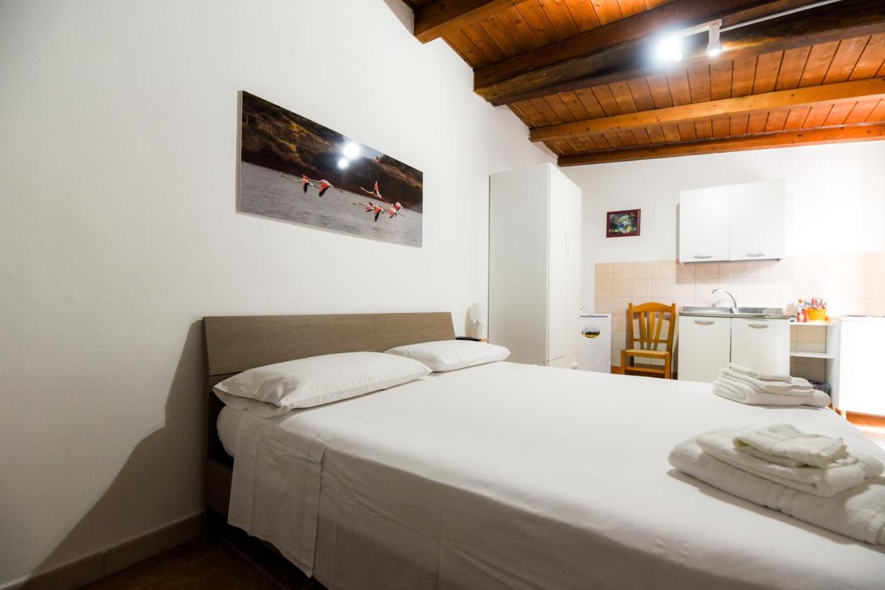 B&B Macchia Mediterranea ซานเปียโตร อิน เบวานญา ภายนอก รูปภาพ
